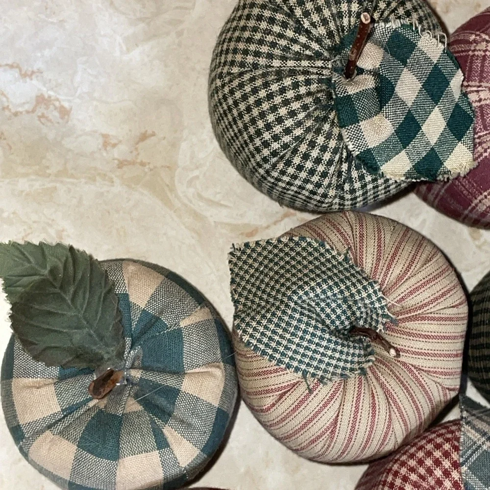 Wood And Metal Basket 🧺 of Homespun Fabric Apples Autumn Fall‎